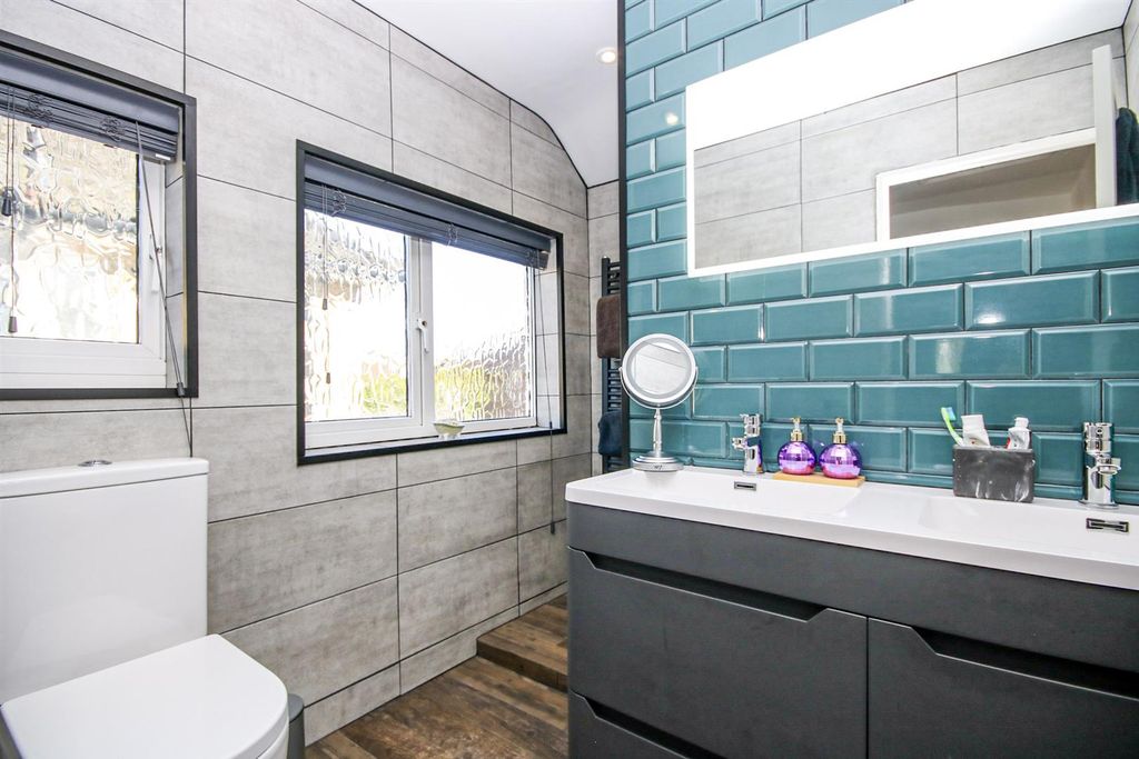 Property photo 3 of 20 6-Img_0793.Jpg