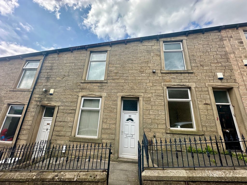 Property photo 2 of 7