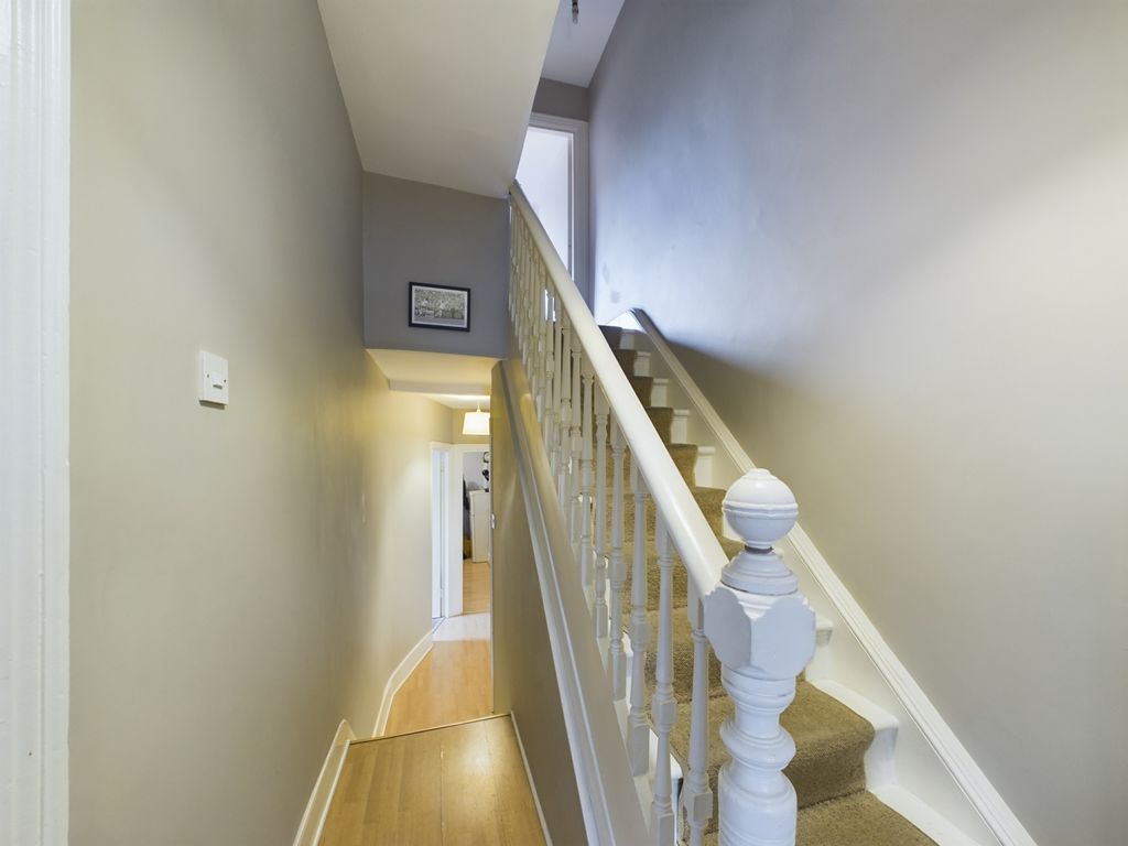 Property photo 2 of 8 Cam03750G0-Pr0019-Still011