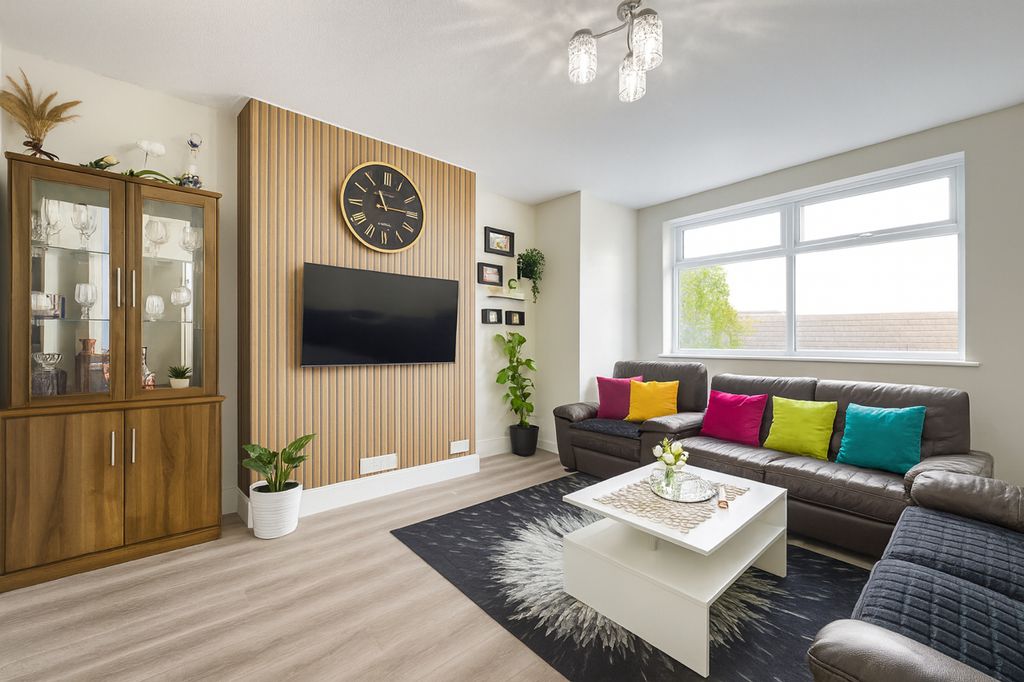 Property photo 1 of 5