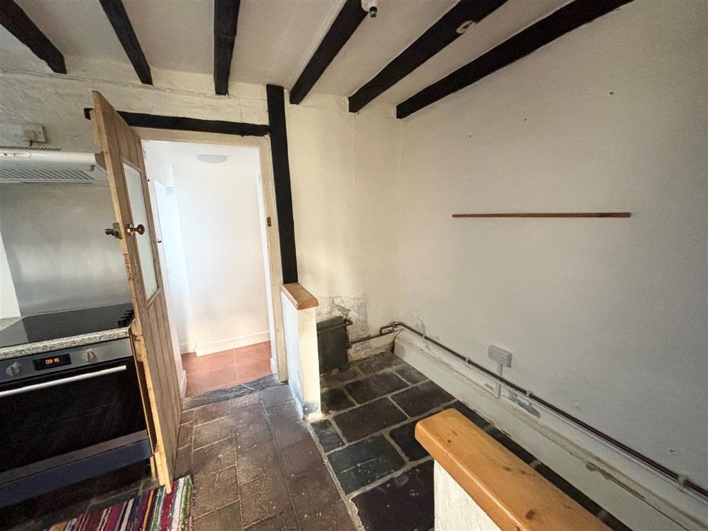 Property photo 3 of 9 2.Jpg