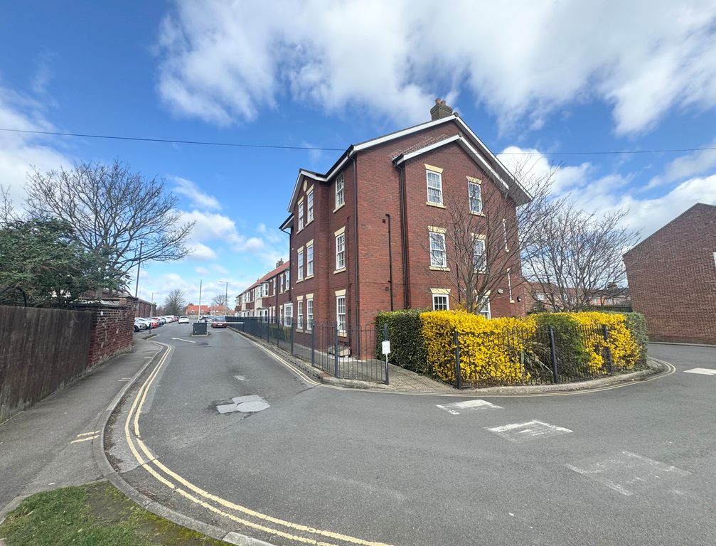 Property photo 1 of 6 Exterior