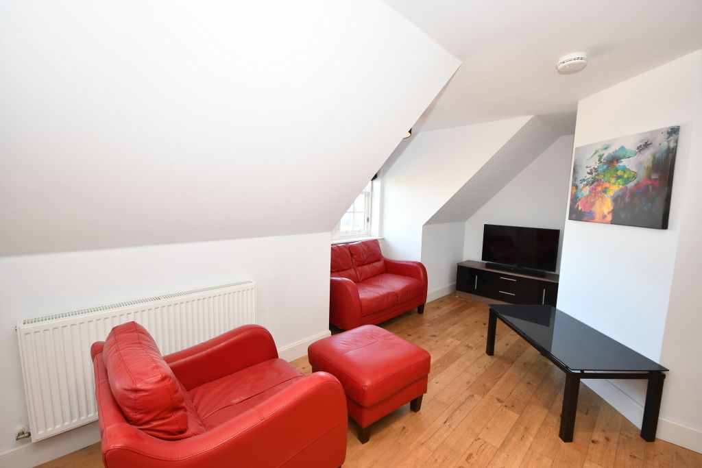 Property photo 3 of 8 Photo