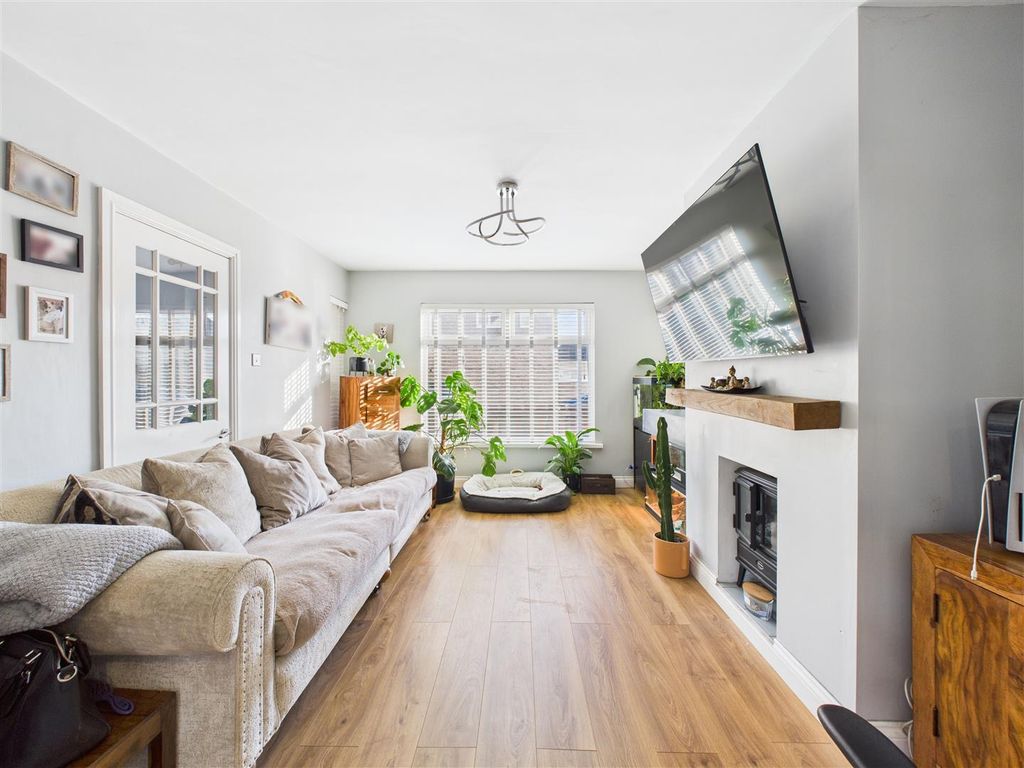 Property photo 2 of 10 Cam05193G0-Pr0071-Still002.Jpg