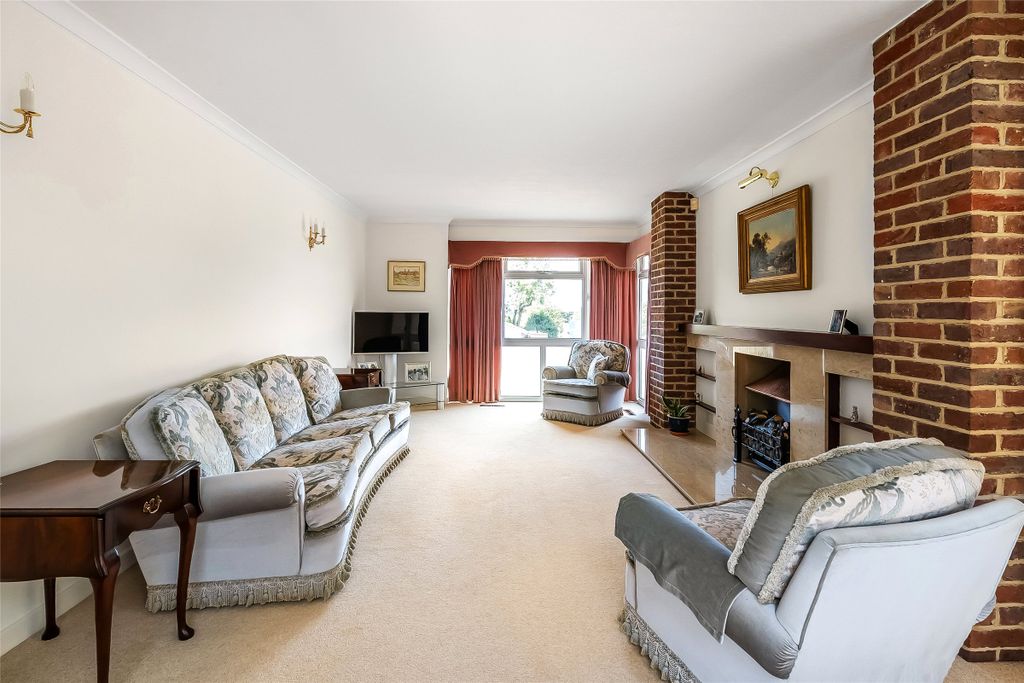 Property photo 3 of 15 Living Room