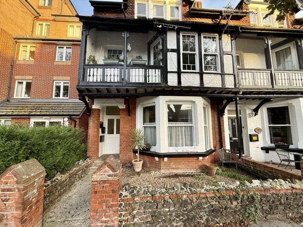 Property photo 1 of 5 2 Beach Avenue