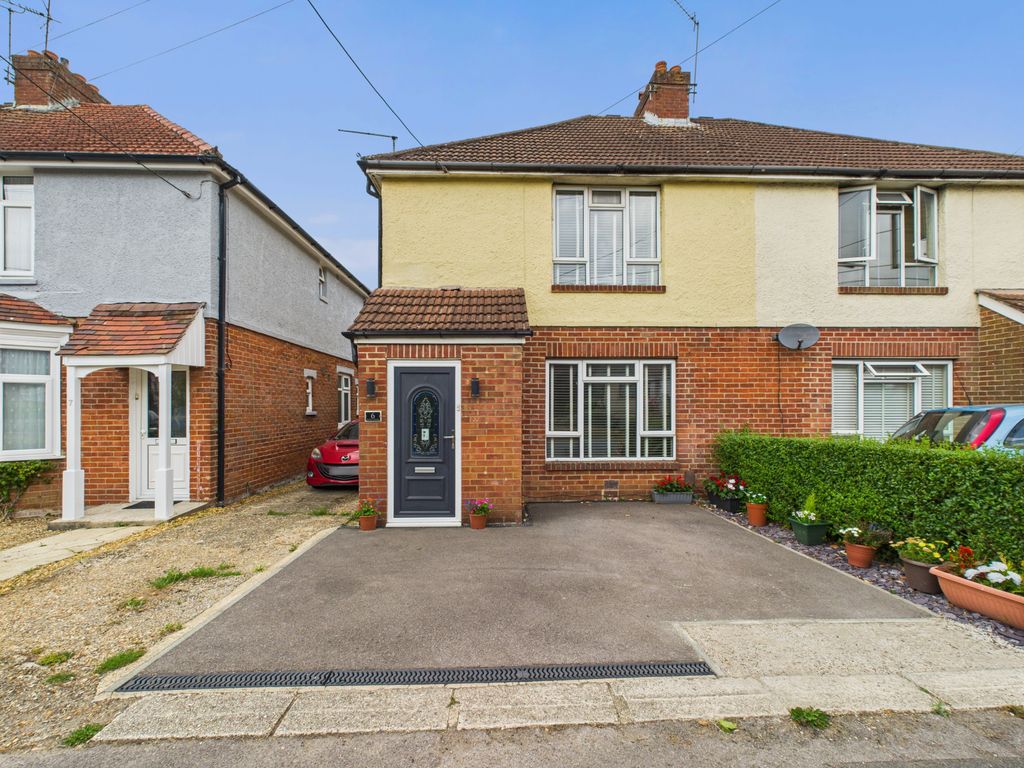Property photo 1 of 12 2 Bedroom Semi-Detached House