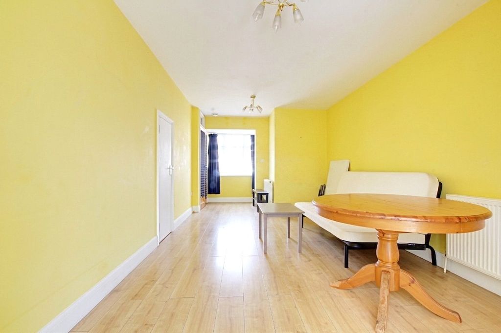 Property photo 3 of 25 Picture No. 07