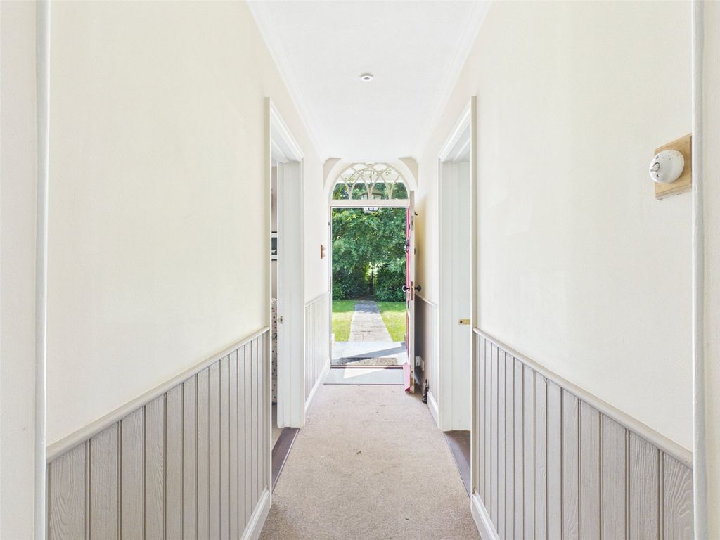 Property photo 3 of 34 Picture No. 13