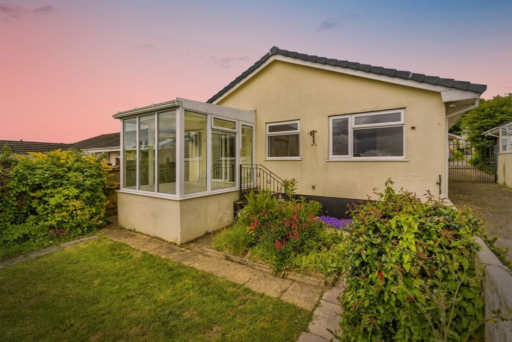 Property photo 2 of 16