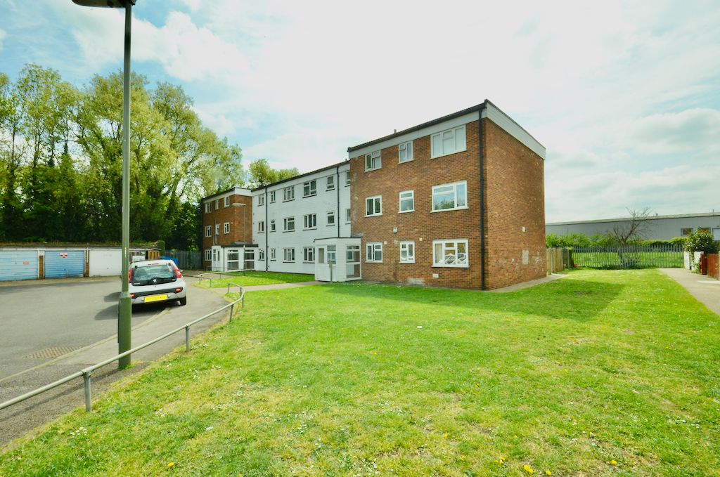 Property photo 1 of 8