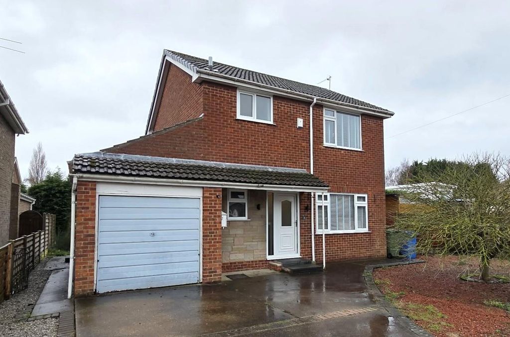 Property photo 1 of 14 Front.Jpg