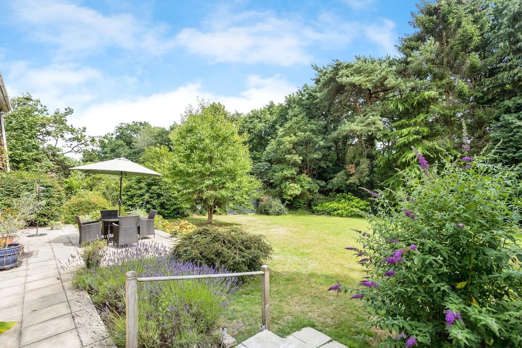 Property photo 2 of 17 Photo