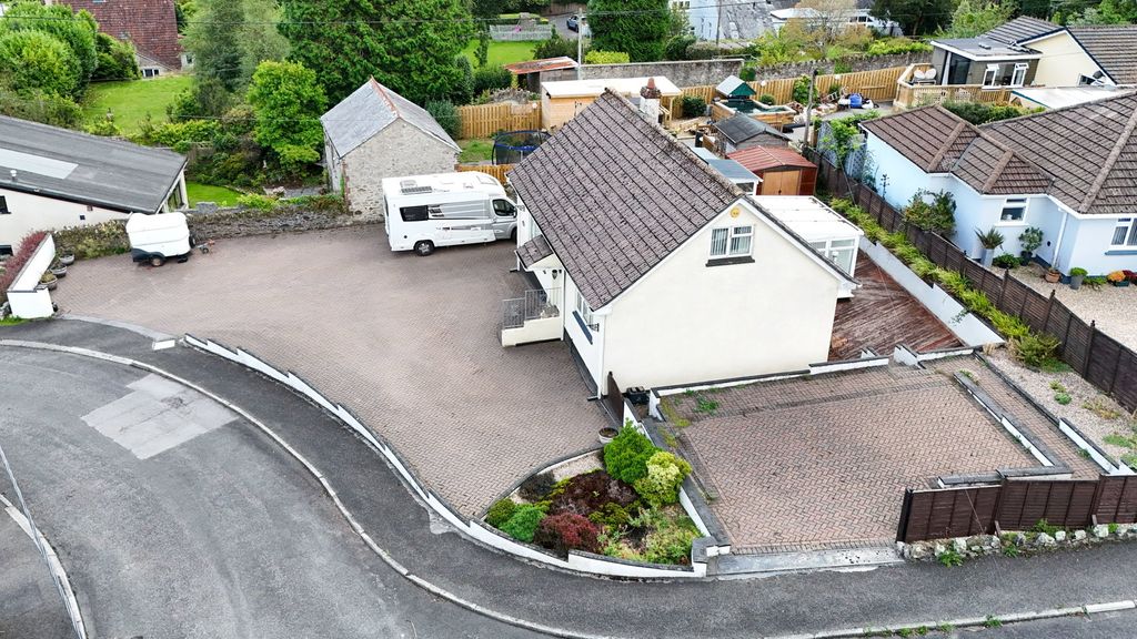 Property photo 1 of 29