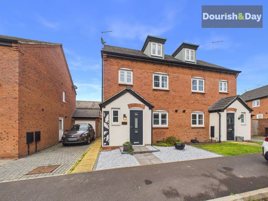 Property photo 1 of 18