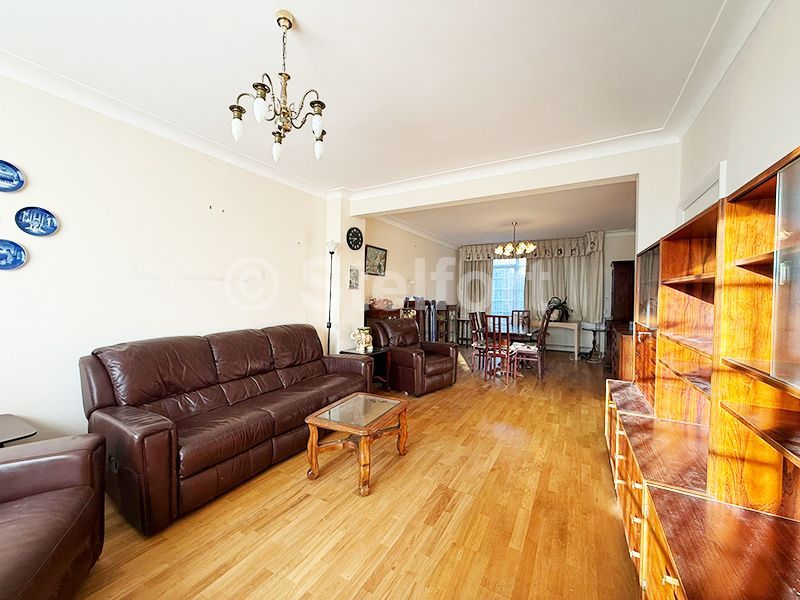 Property photo 3 of 13