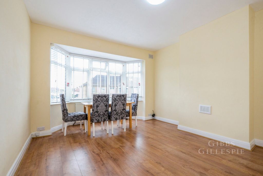 Property photo 2 of 13 Pbox-Img.Jpg