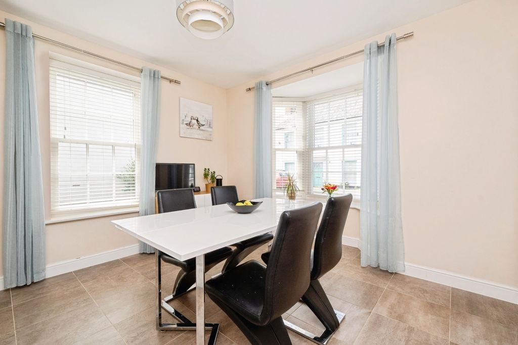 Property photo 3 of 35 Dining Room
