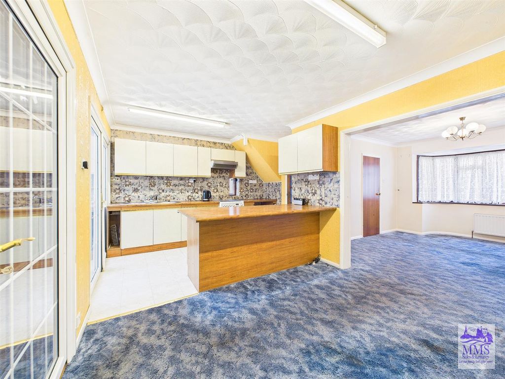 Property photo 1 of 26 Cam04098G0-Pr0112-Still009.Jpg