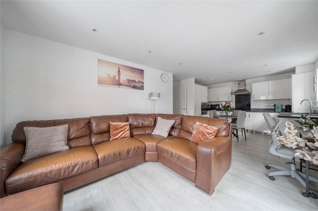 Property photo 2 of 16 Picture No. 20