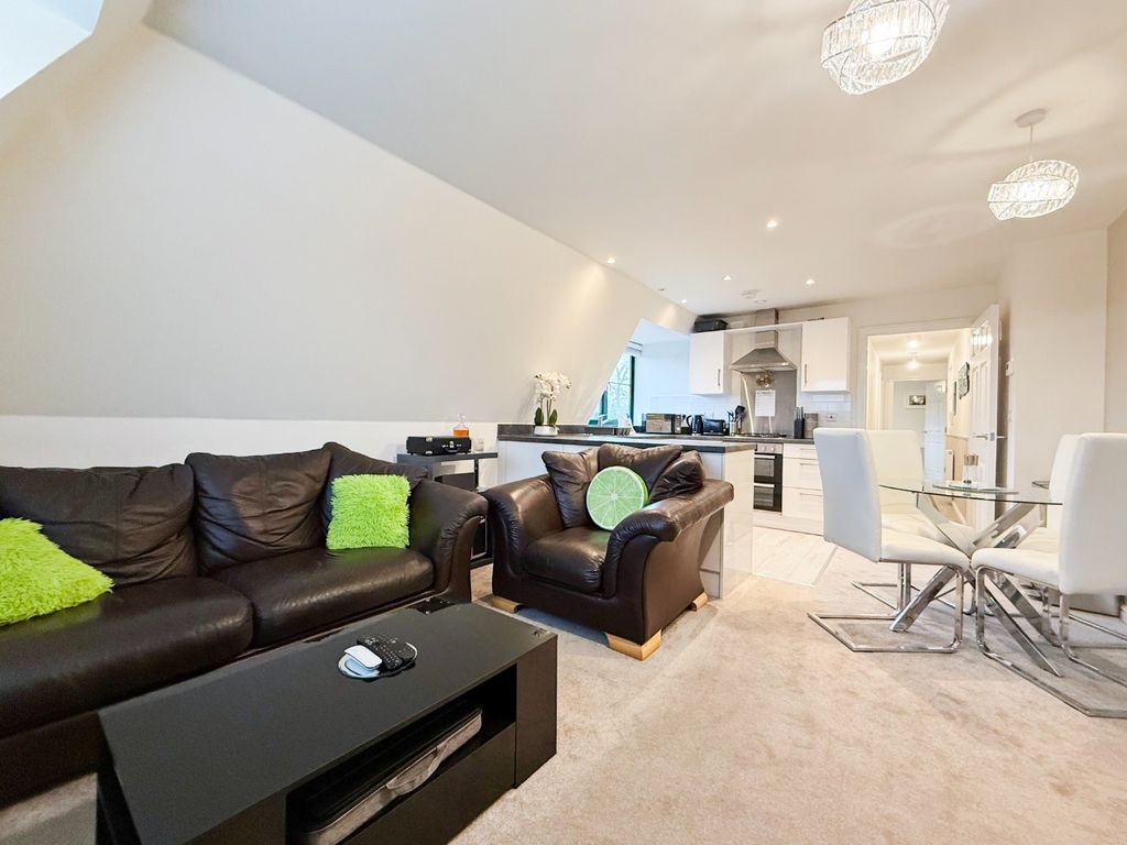 Property photo 3 of 13 4752965