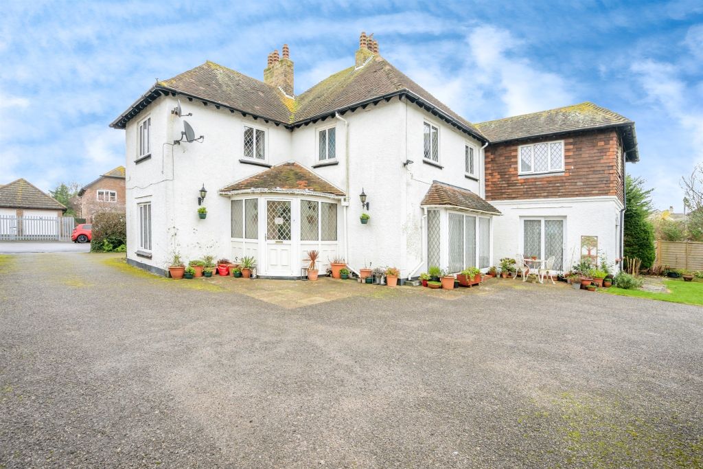 Property photo 1 of 6