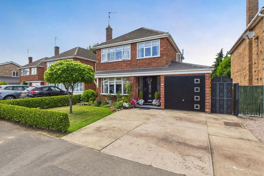 Property photo 1 of 29 Ewemove Spalding - St Andrews Road - Front