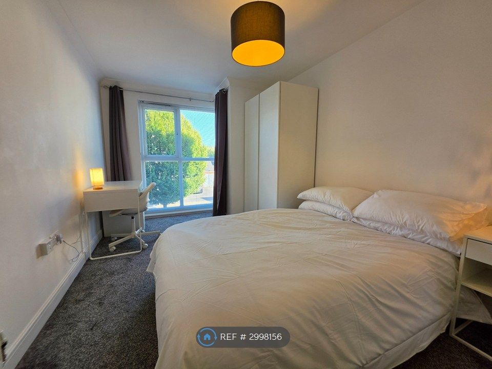 Property photo 3 of 12