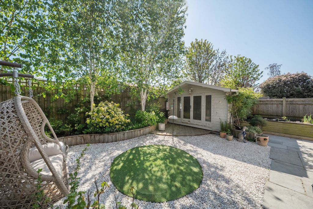 Property photo 3 of 20 1450810-19-69Ef3F...