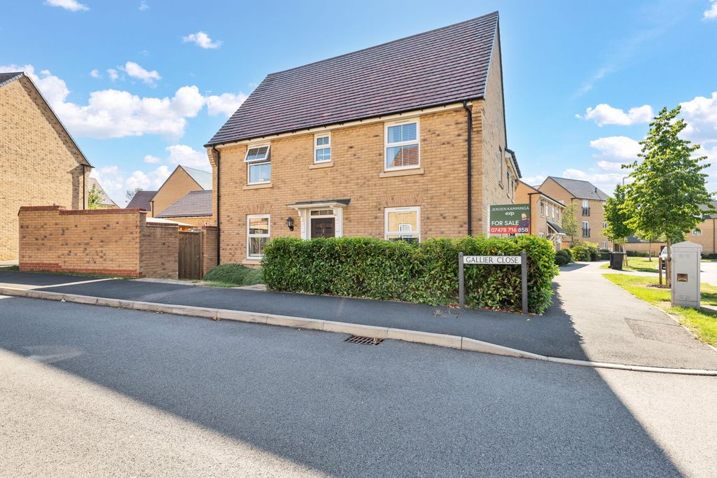 Property photo 1 of 18