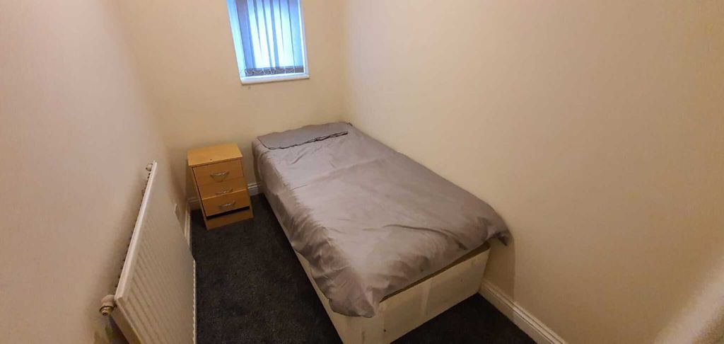 Property photo 2 of 5