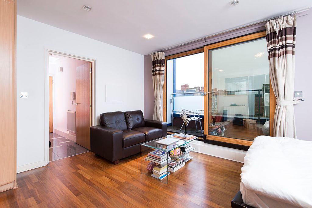 Property photo 1 of 6