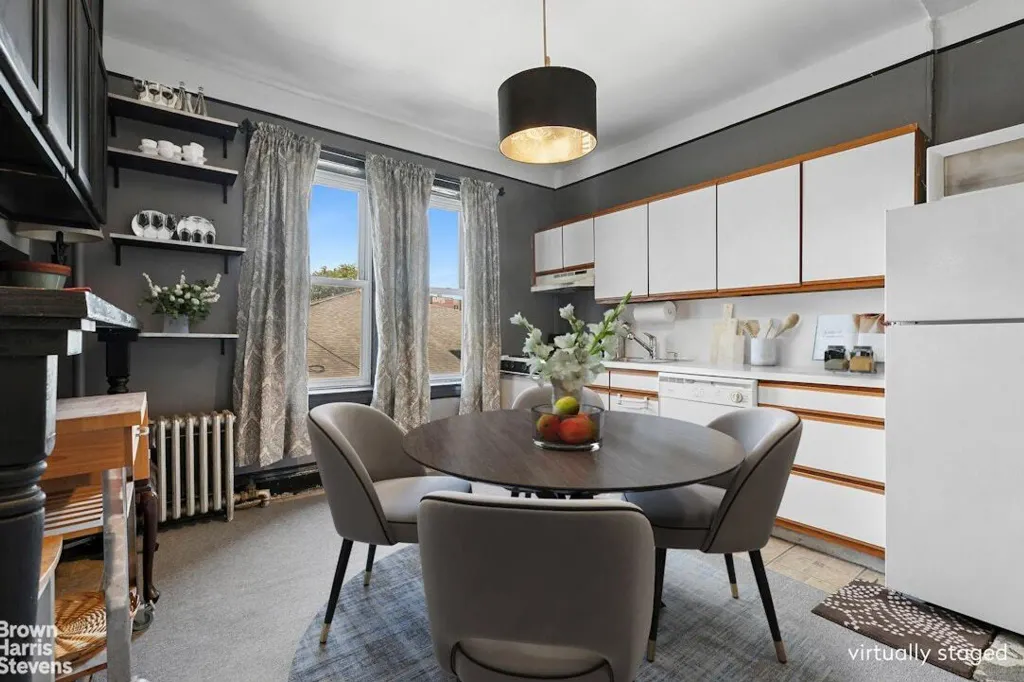 Property photo 3 of 6 <Alttext/>