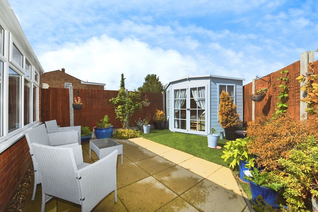 Property photo 2 of 10 Photo