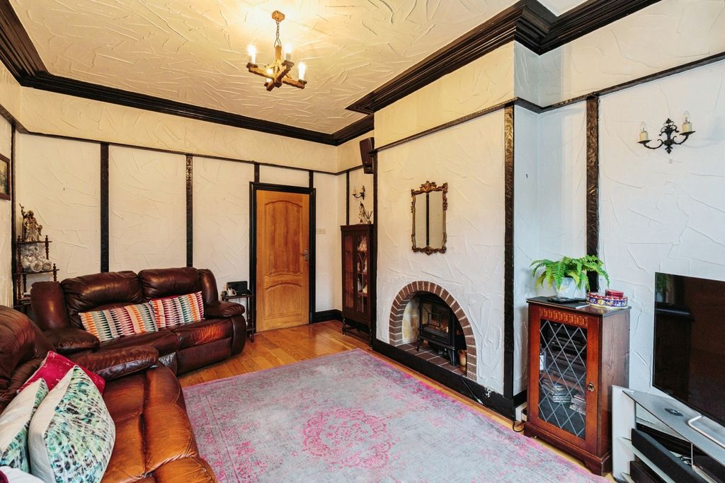 Property photo 3 of 28 Pbox-Img.Jpg