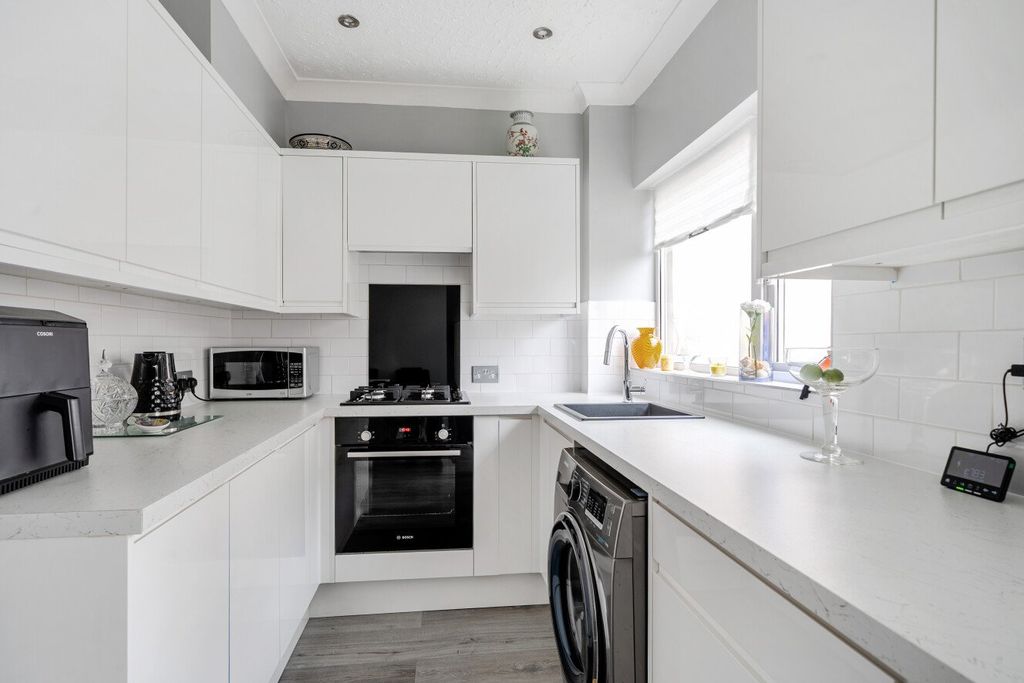 Property photo 3 of 11 Picture No. 08