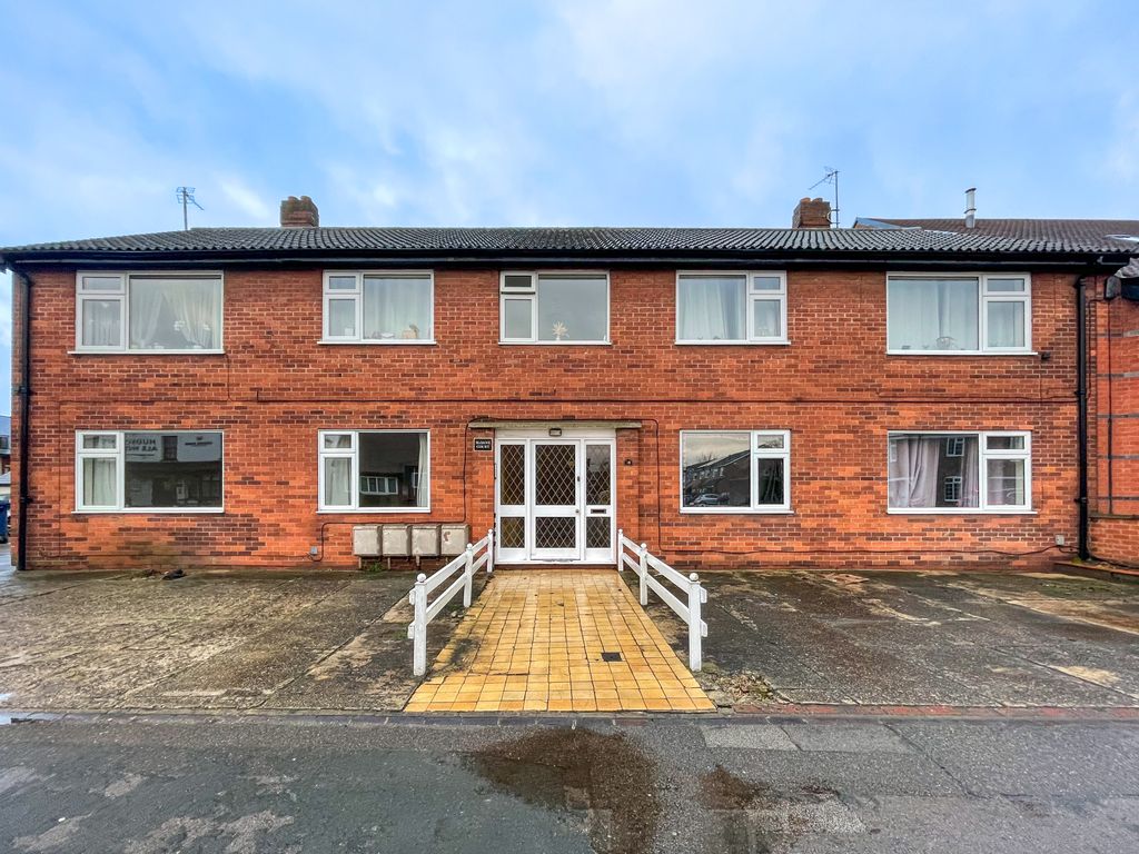 Property photo 1 of 6 Front