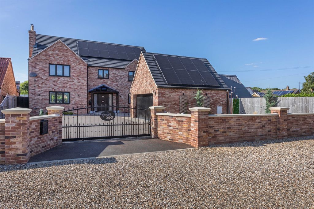 Property photo 1 of 19