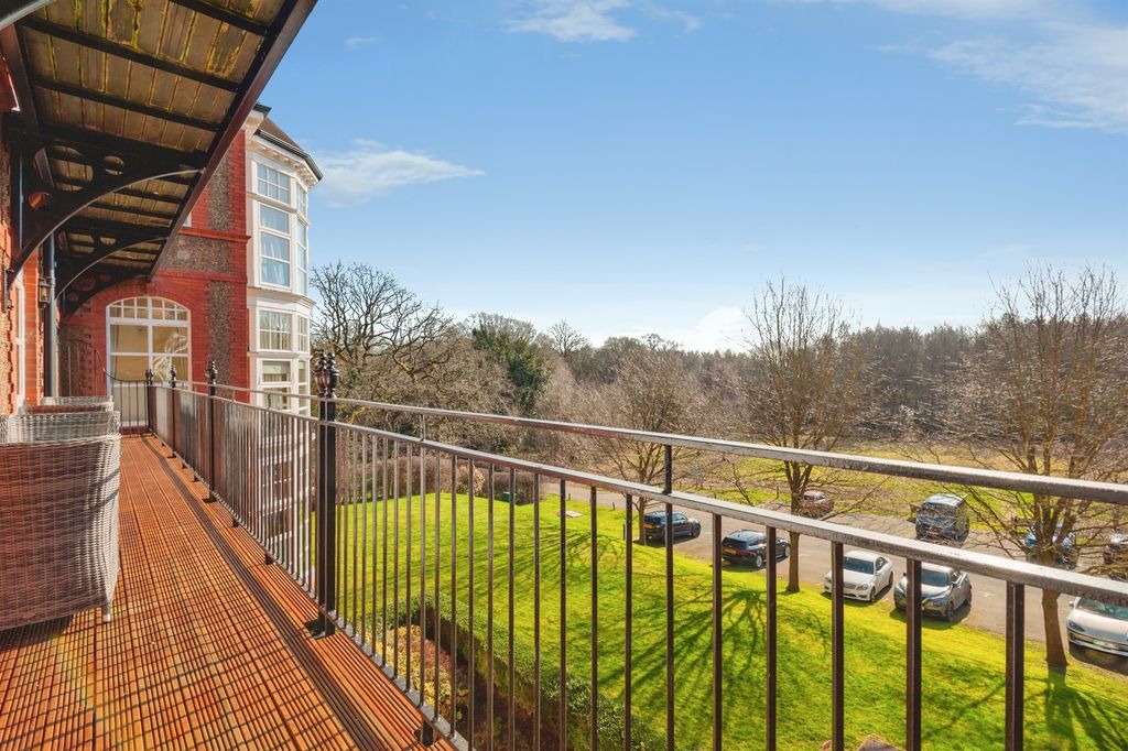 Property photo 3 of 23