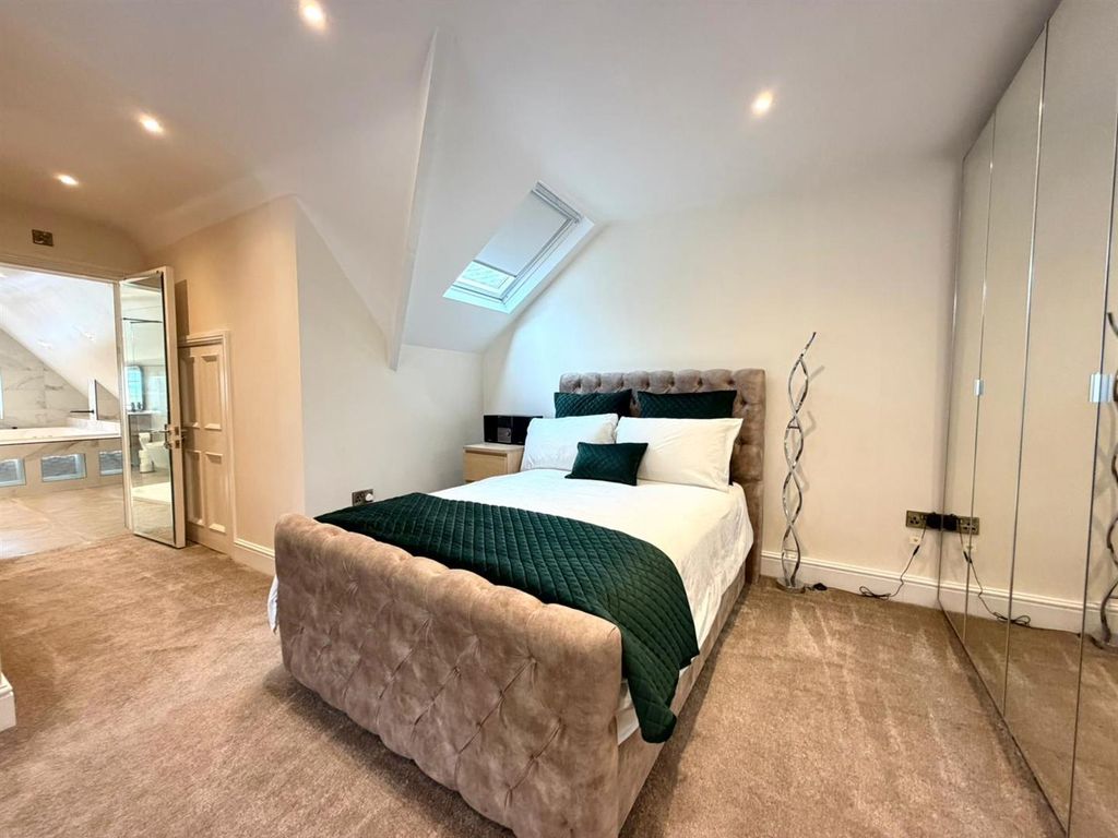 Additional image 11 of 6 bed property for saleMoorside North, Newcastle Upon Tyne NE4