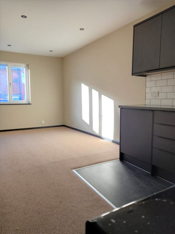 Property photo 1 of 5 One Bed Apartment To Let