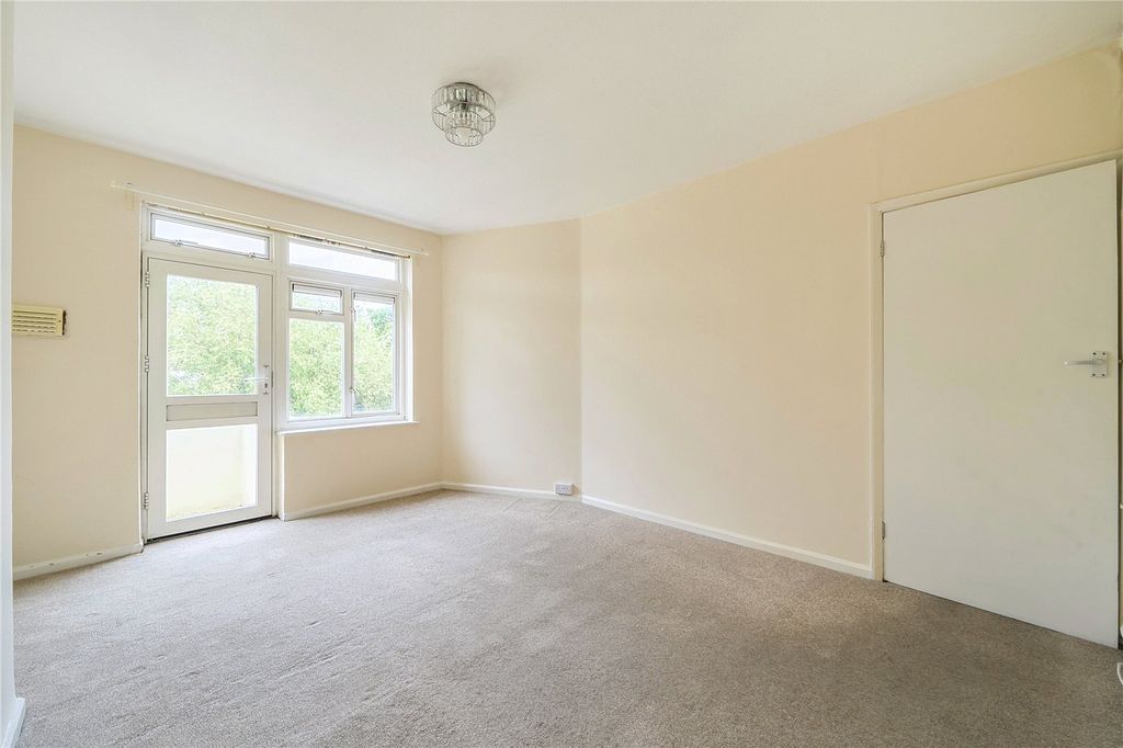 Property photo 3 of 14 Picture No. 11