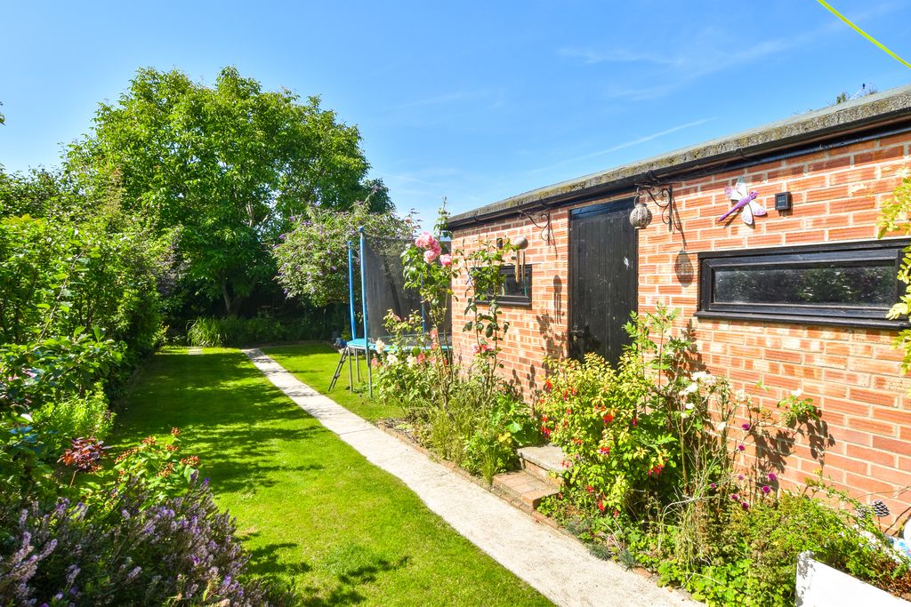 Property photo 2 of 21 Dsc_0004