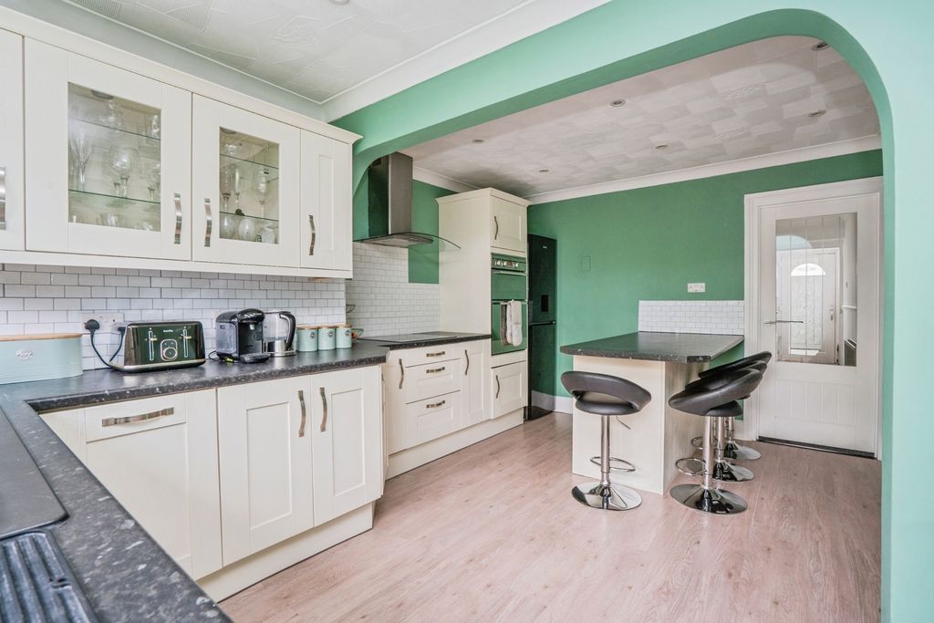 Property photo 2 of 14 Pbox-Img.Jpg