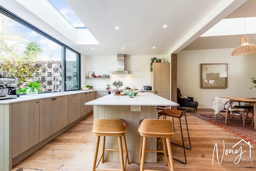 Property photo 3 of 34 Ph30_6509537 - Copy