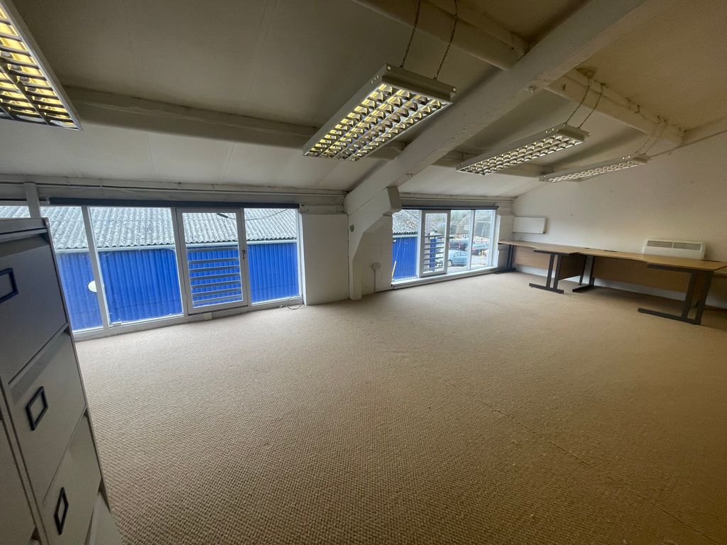 Property photo 2 of 4