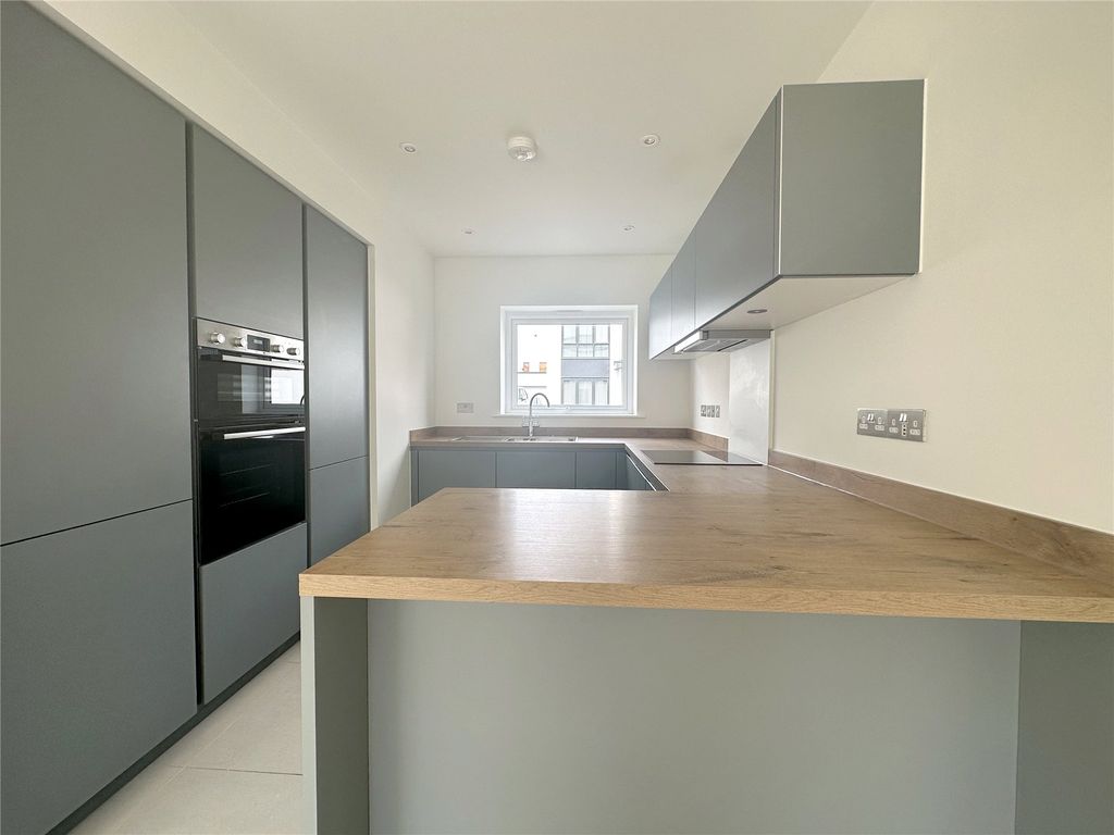 Property photo 1 of 14 Kitchen