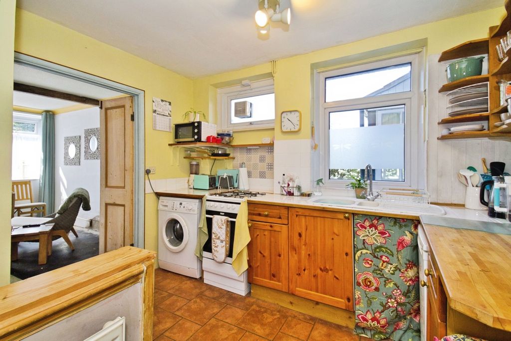 Property photo 3 of 13 Pbox-Img.Jpg