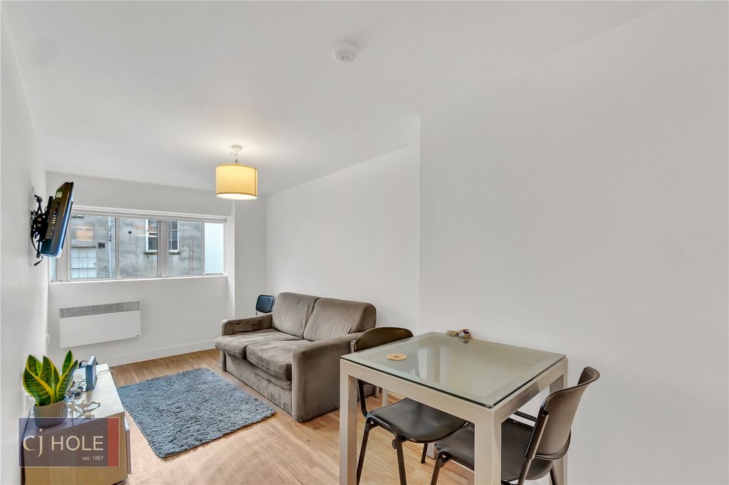 Property photo 2 of 12 Picture No. 07