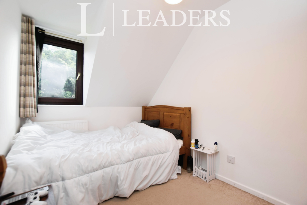 Property photo 3 of 11 3